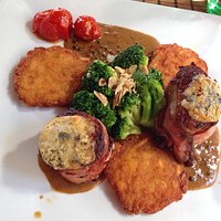 Filetto con rouquefort e bacon al pepe
