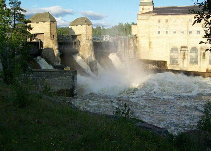 Solbergfoss Kraftstasjon i Glomma ved Askim.