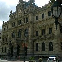 Fachada del Palacio de la Diputación. Bilbao.