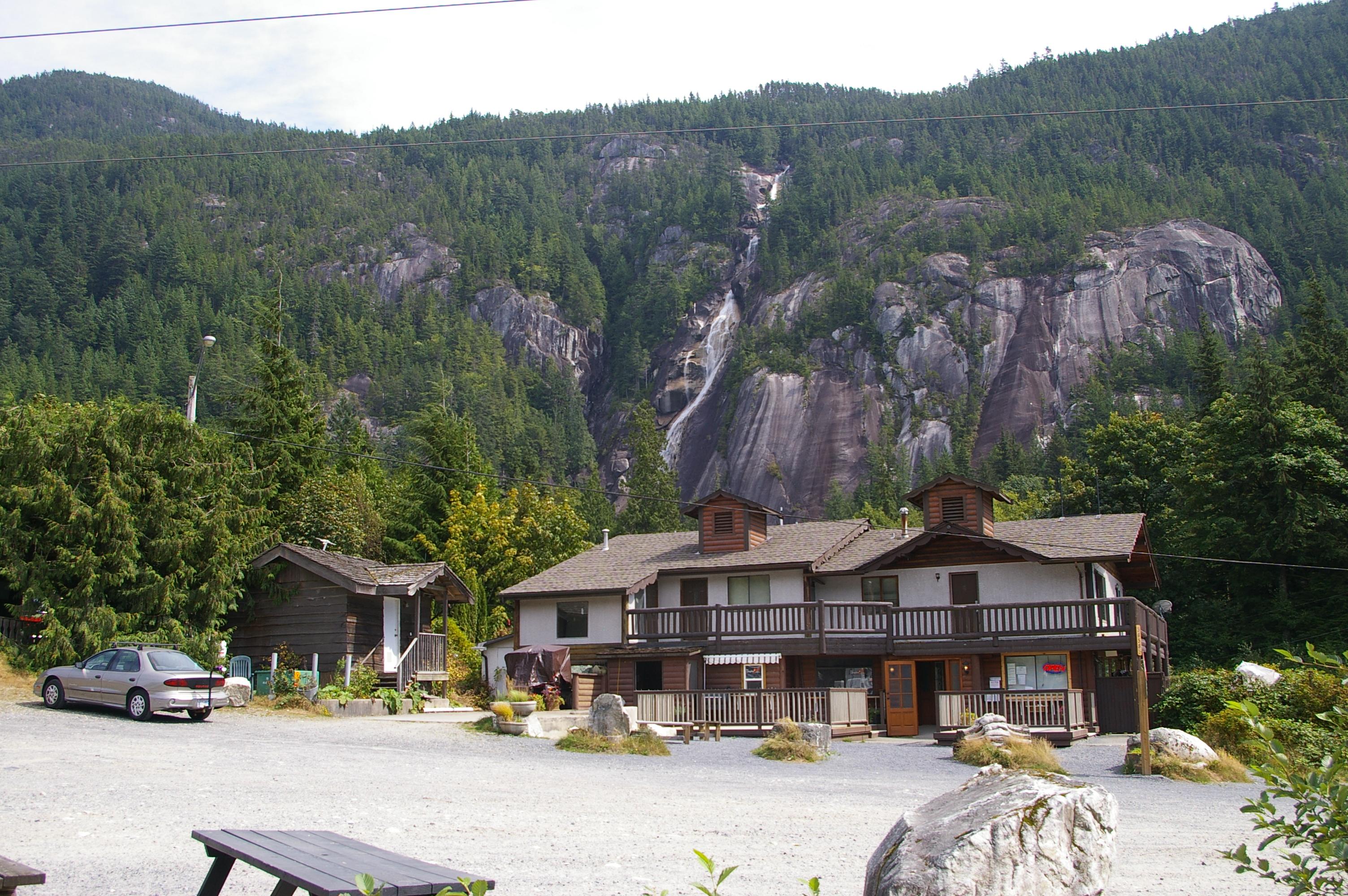 Klahanie campground store