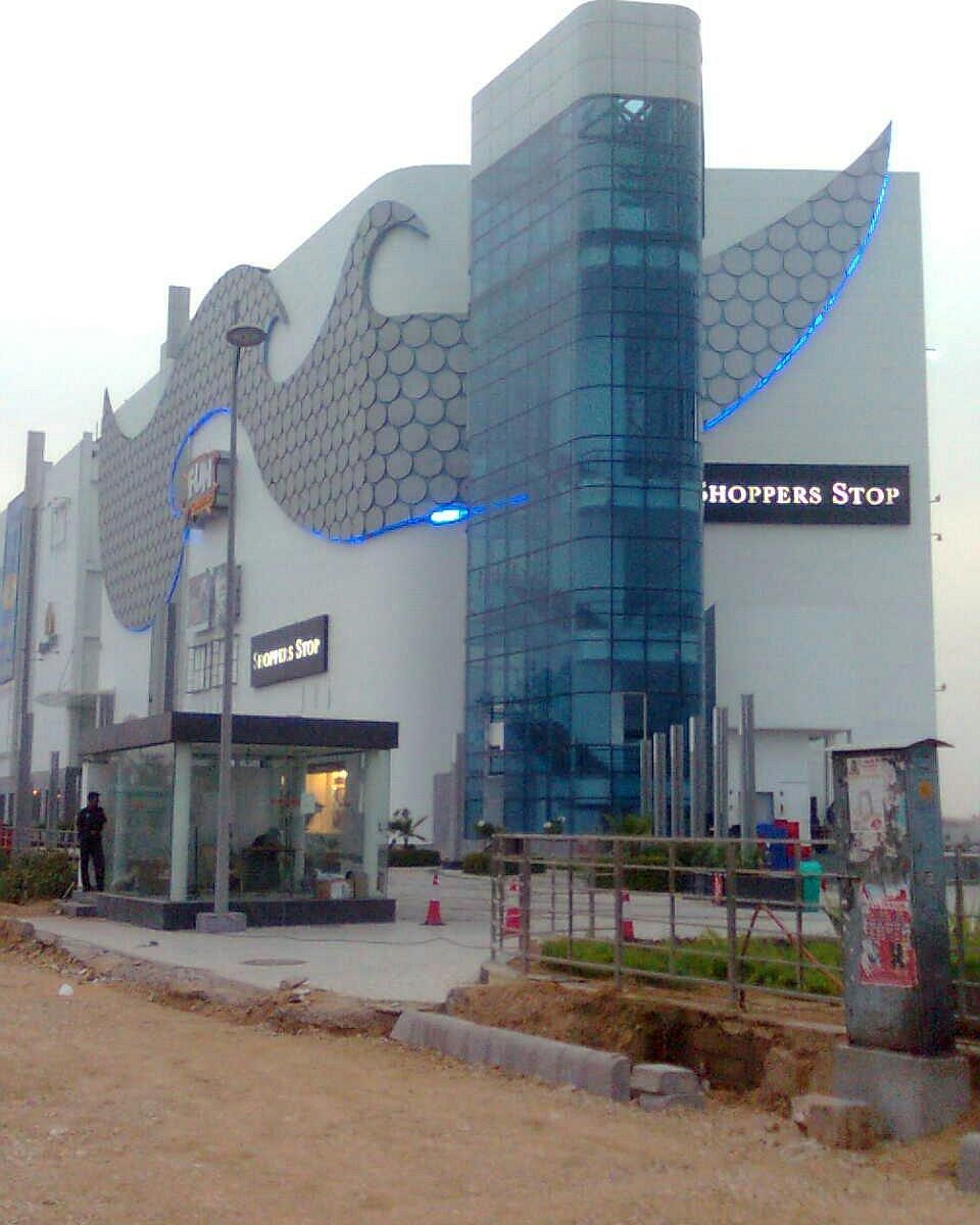Nice stop for shoppers - Review of shoppers stop, Mumbai, India -  Tripadvisor