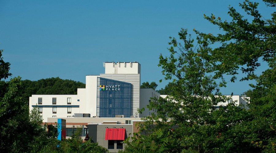 Hyatt Place Boston/Braintree Exterior Trees