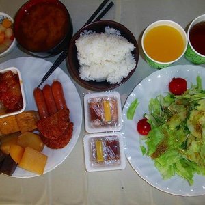 朝食