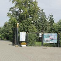 Вход с улицы Кирова