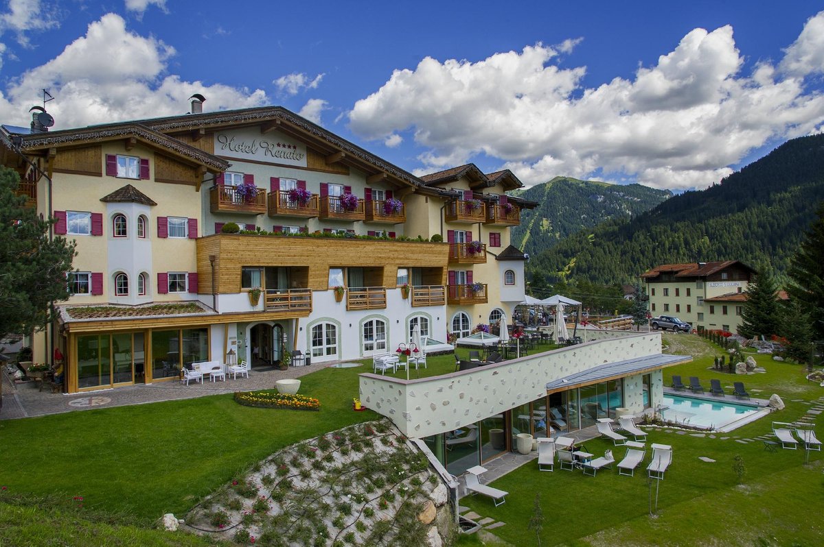 LADIN - private rooms in Vigo di Fassa (San Giovanni di Fassa)