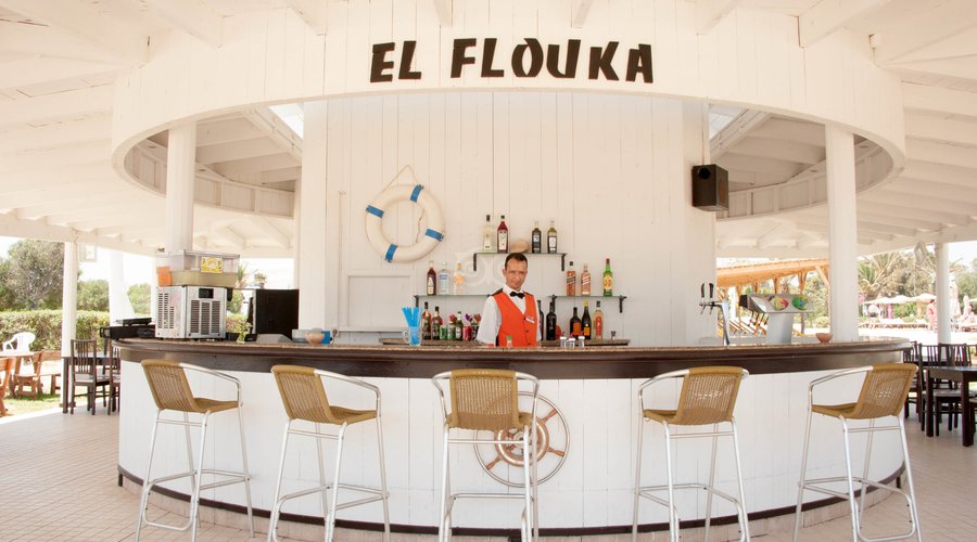 Bar Resto El Fouka at the Club Eldorador Salammbo