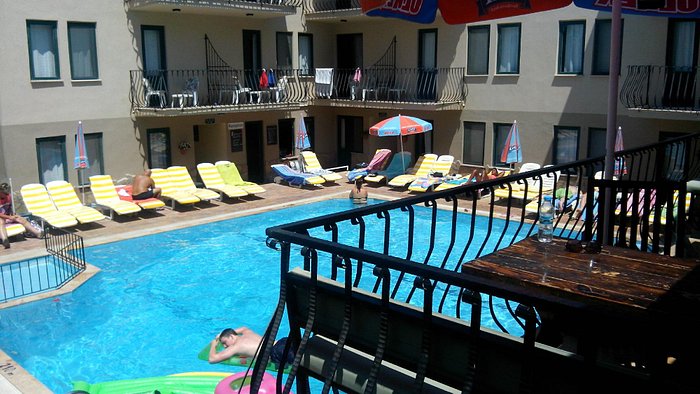 Poppy Apartments Bar or Lounge: Pictures & Reviews - Tripadvisor