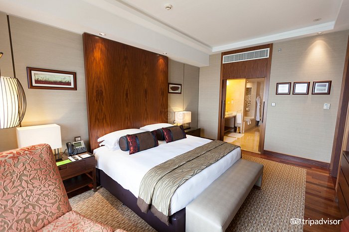 The Presidential Suite with Balcony at the Amwaj Rotana