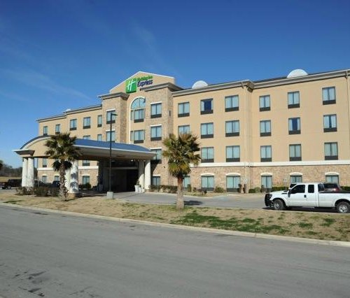 Holiday Inn Express & Suites Seguin, an IHG Hotel image
