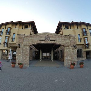 Hotel Delfina in Zlotoria, image may contain: Hotel, Neighborhood, City, Resort