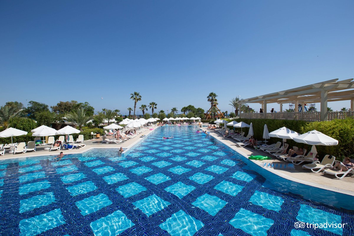 Royal Alhambra Palace Pool: Pictures & Reviews - Tripadvisor