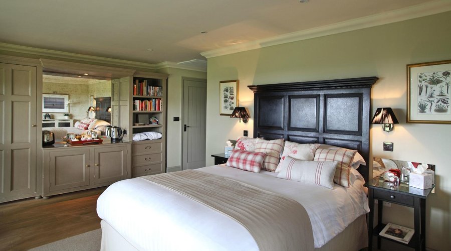 Magazine Bedroom