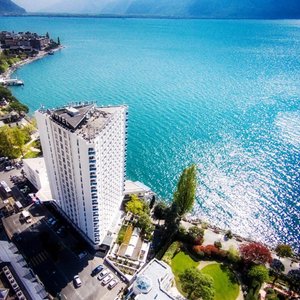 All rooms lake view