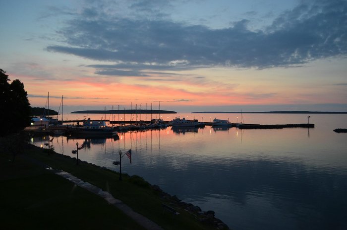 Bayfield On The Lake