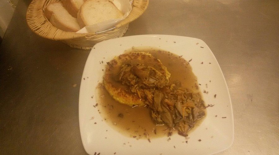 Riso al salto con finferli e porcini alla birra ciney