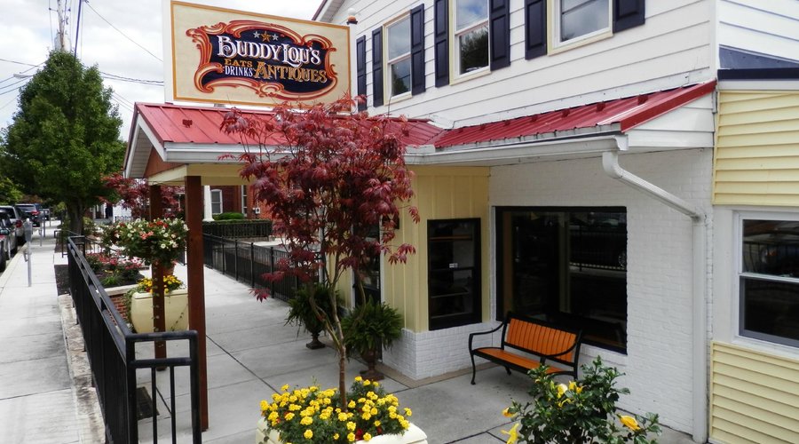 Buddy Lou's: New restaurant in Hancock