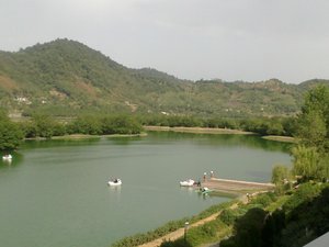 حمام السباحة والشاطئ