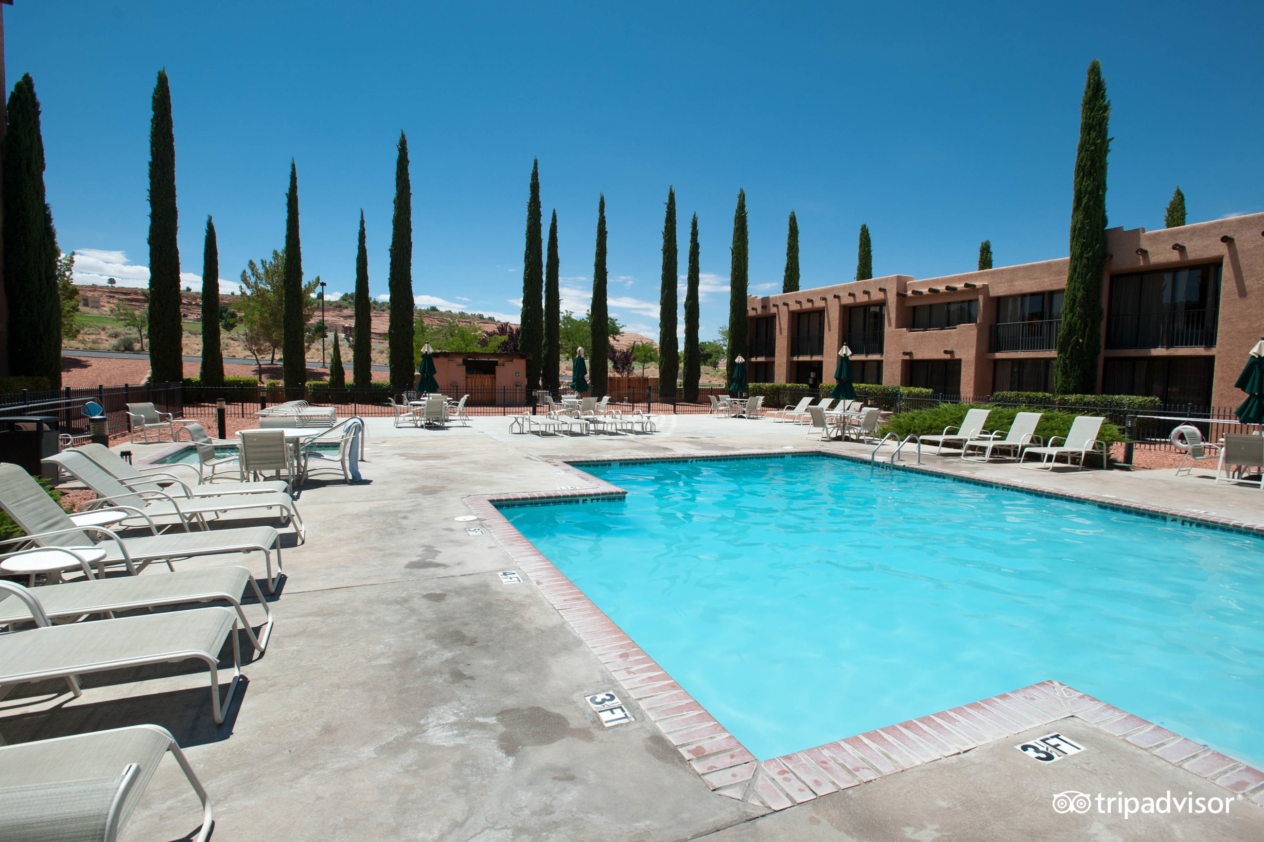 Courtyard by Marriott Page at Lake Powell Pool Pictures Reviews