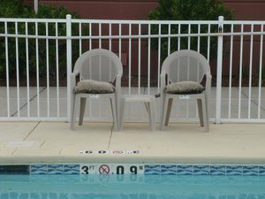 Pool & Beach