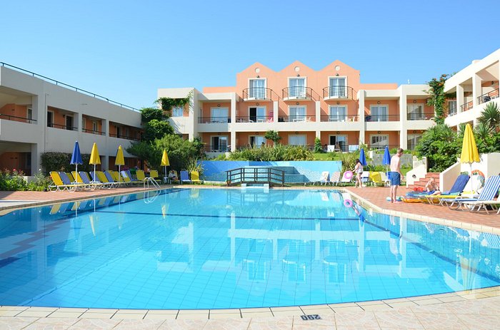 PEGASUS HOTEL (Stalos, Grækenland) - anmeldelser - sammenligning af priser - Tripadvisor