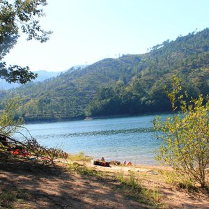 Praia fluvial a 50 metros