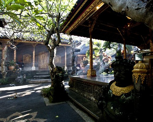 Sukawati Art Market: Bali's Shopping Paradise - Indonesia Travel