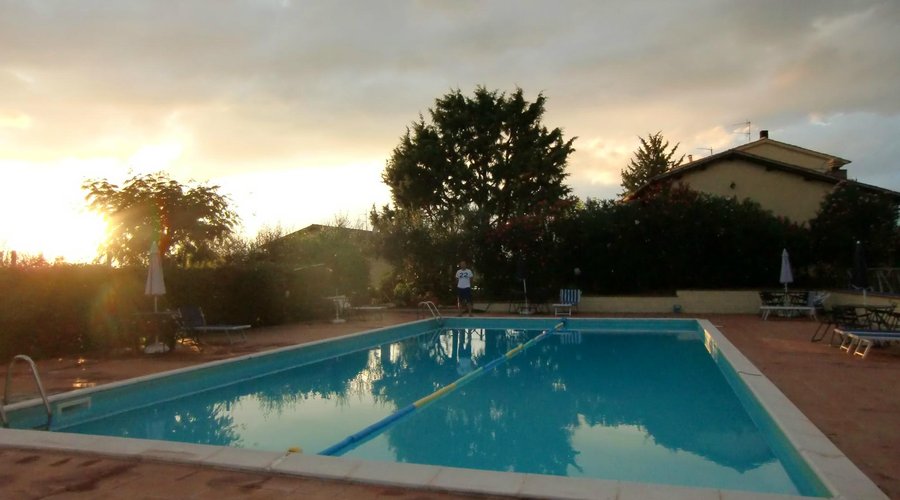 la piscina