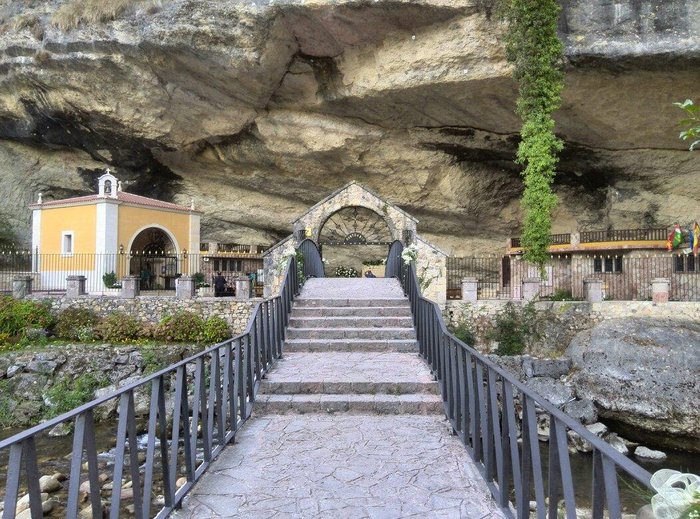 Imagen 1 de Santuario de la Virgen de la Cueva