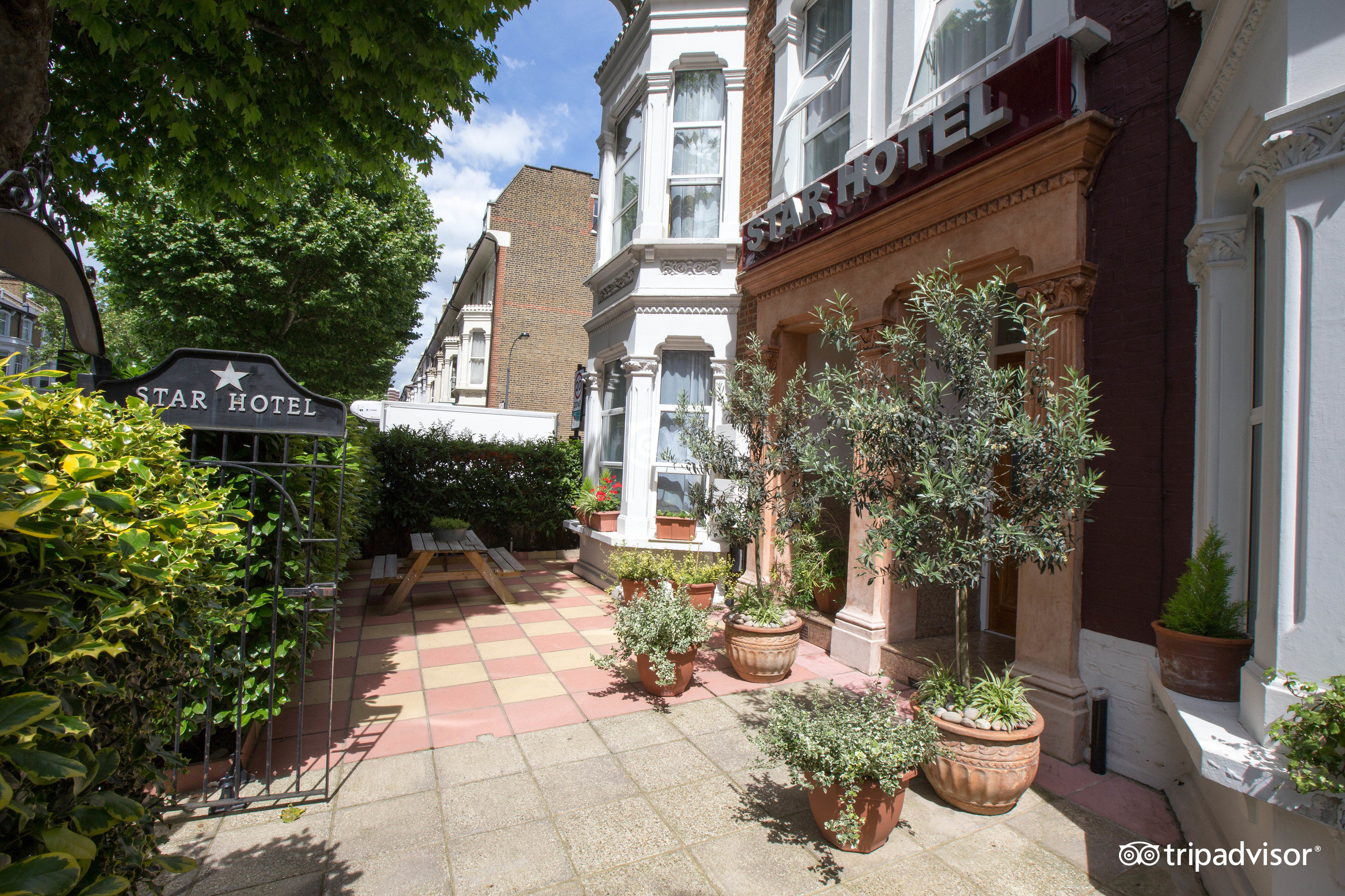 STAR HOTEL B&B - Updated 2024 Prices & Reviews (London, England)