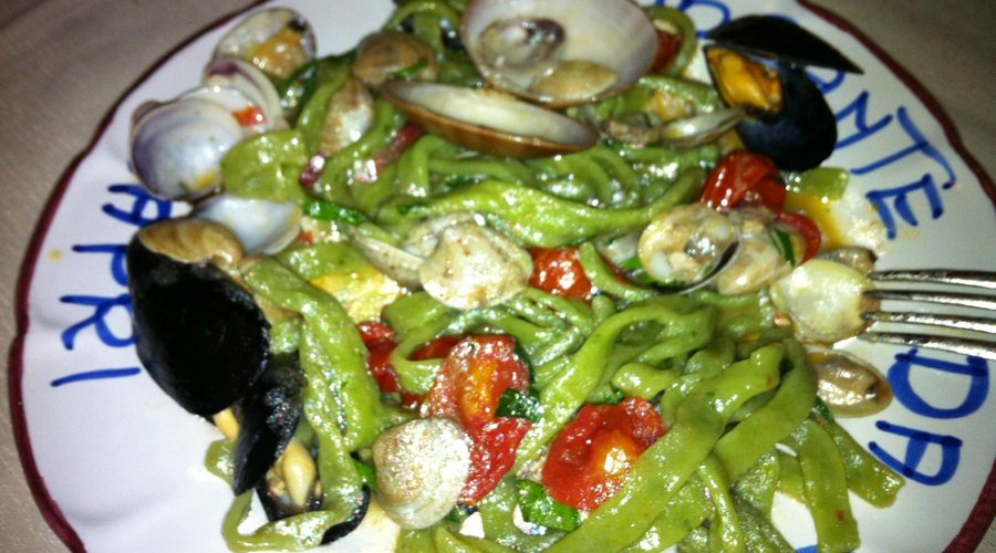 Scialatielli verdi ai frutti di mare.