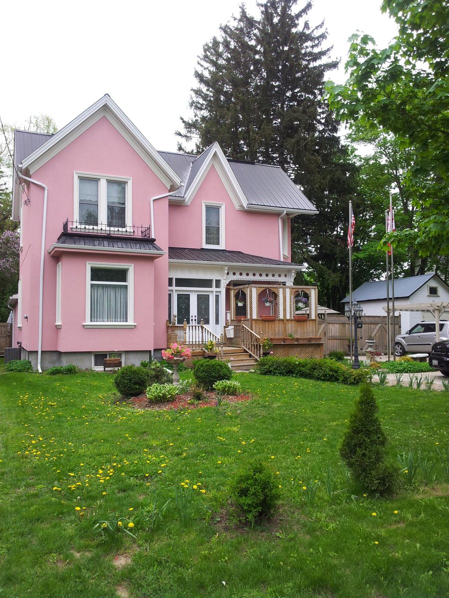 THREE GABLES BED & BREAKFAST - Guest house Reviews (Clinton, Ontario