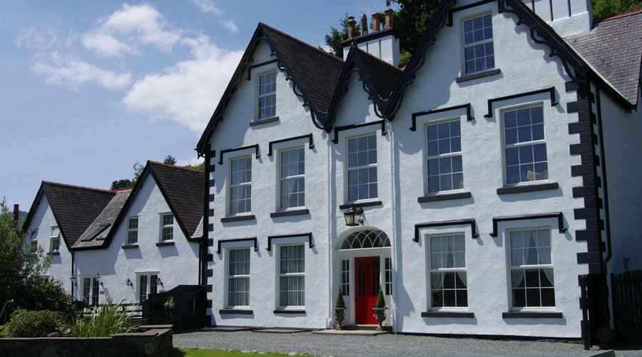 Coed Mawr Hall