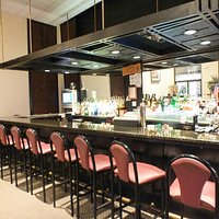 Full Service Bar