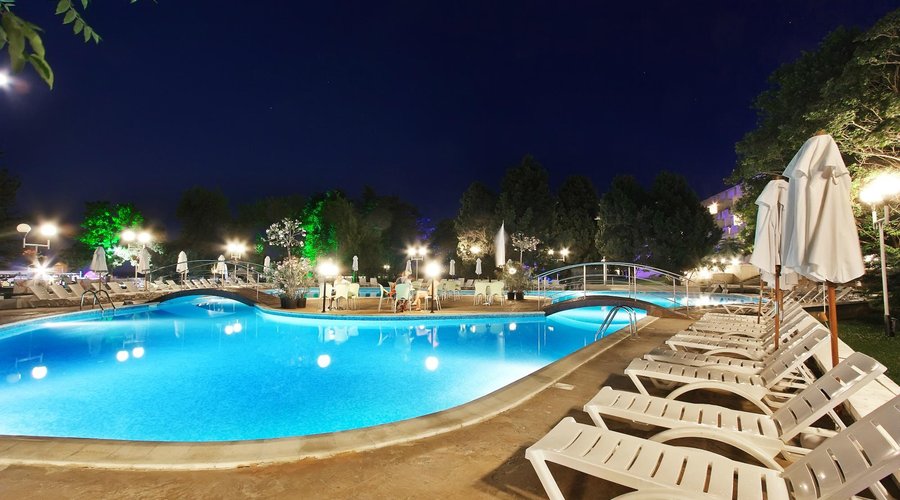 Pool_night view