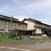 内部は撮影禁止なので、外観のみ。