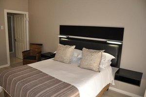Room & Suite