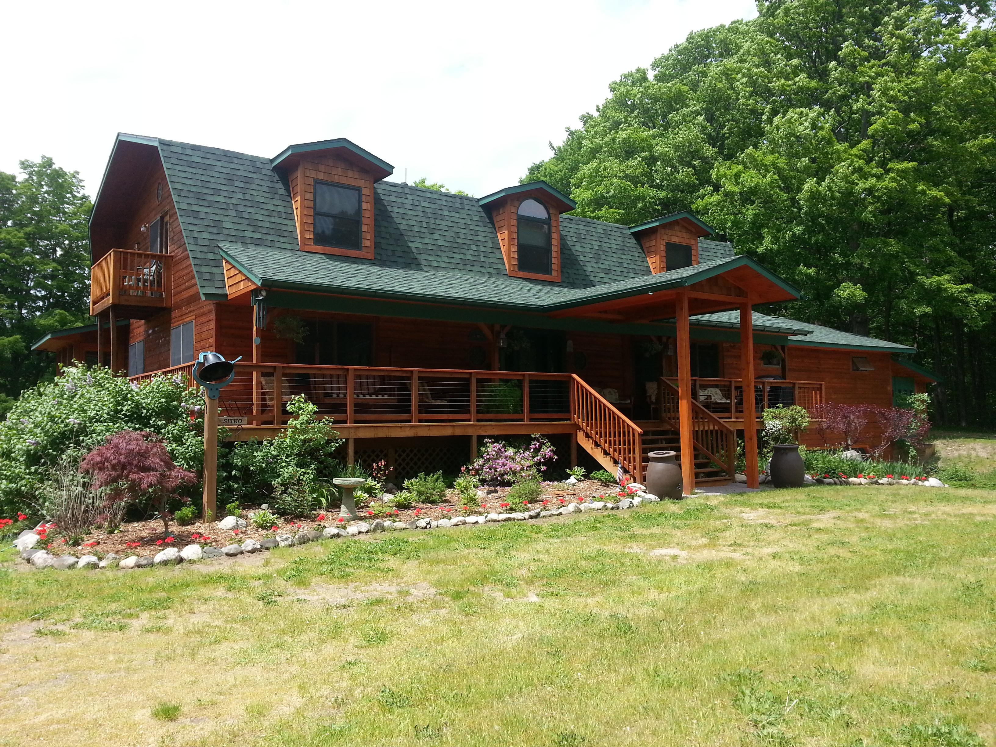 TORCH LAKE COUNTRY INN B & B, LLC (ALDEN, MI): Comparação De Preços E ...