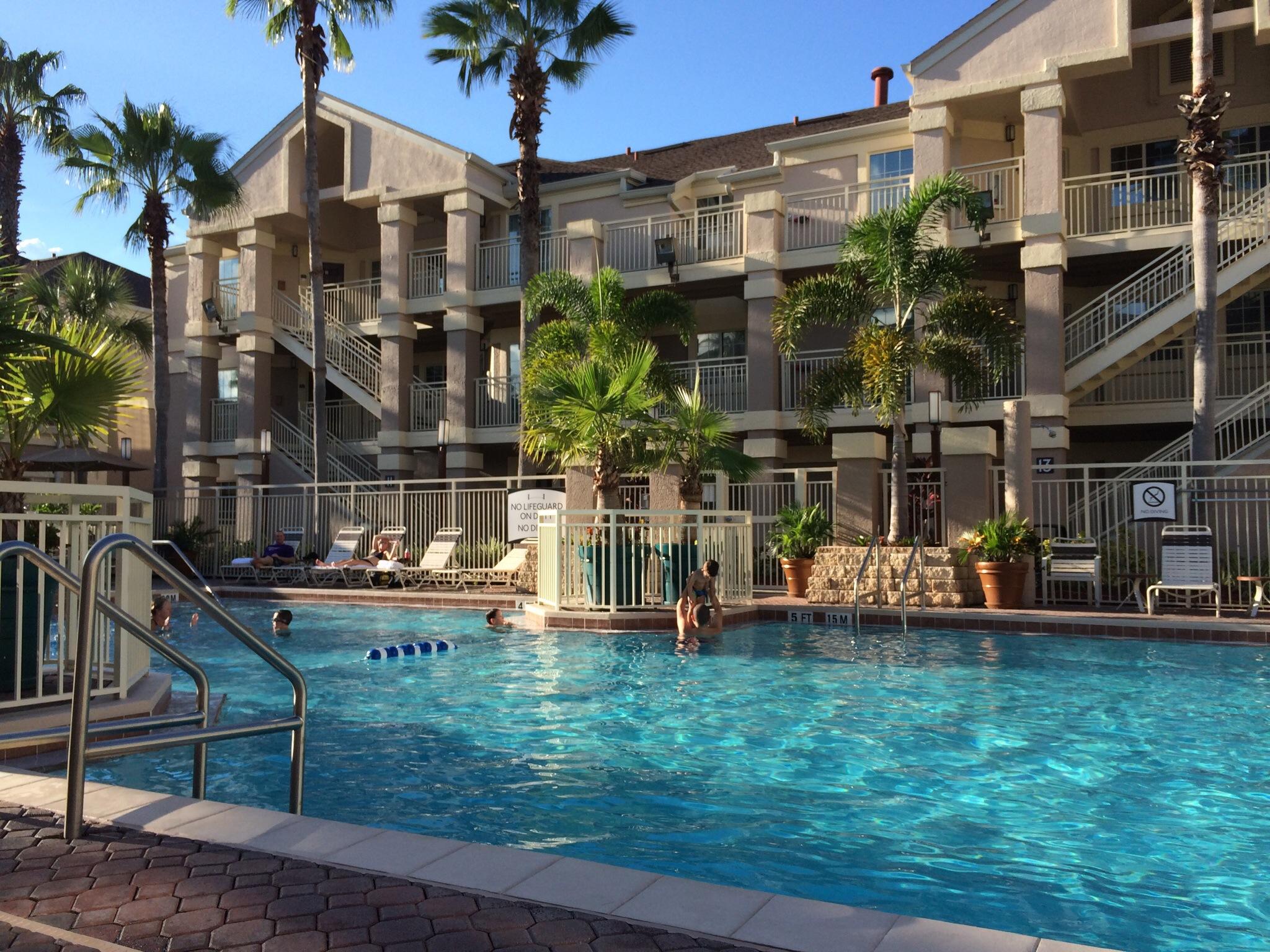 SONESTA ES SUITES LAKE BUENA VISTA ORLANDO 116 2 7 9 Updated   Staybridge Piscina 