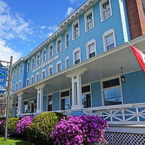 The Rangeley Inn is conveniently located in the center of Rangeley, on the shore of Haley Pond.