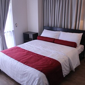 Bauan Plaza Hotel Queen Size Bed