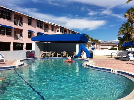 Smugglers Cove Resort: A Hidden Gem in Bradenton Beach, Florida