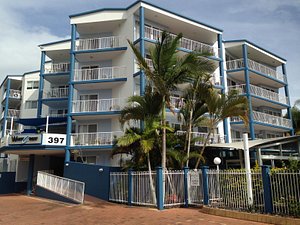 White Crest Apartments, Hervey Bay in Torquay, image may contain: Condo, City, Urban, Apartment Building
