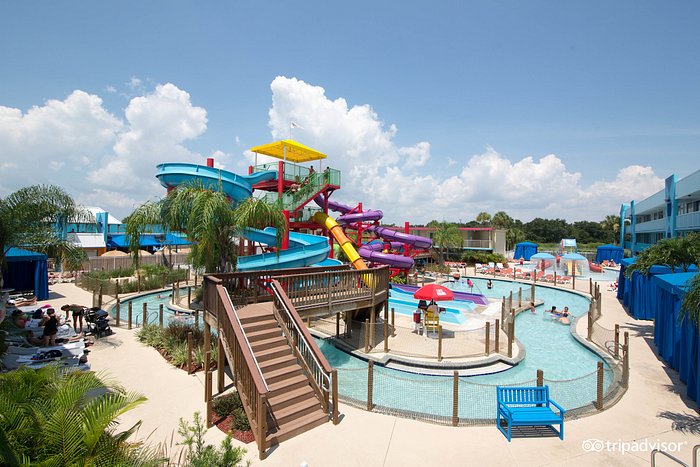 Flamingo Waterpark Resort Pool - Water Slides, Lazy River