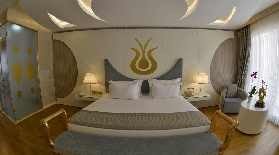 IMPERIAL ROOM