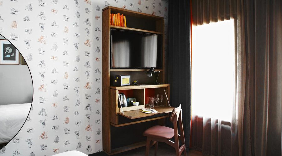 Desk area