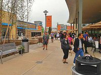 Toronto Premium Outlets – Gaby no Canadá