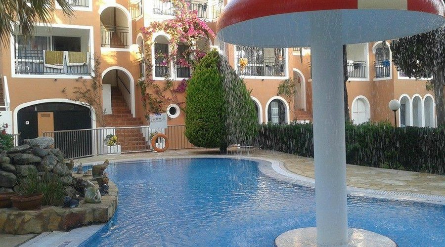 piscina bimbi