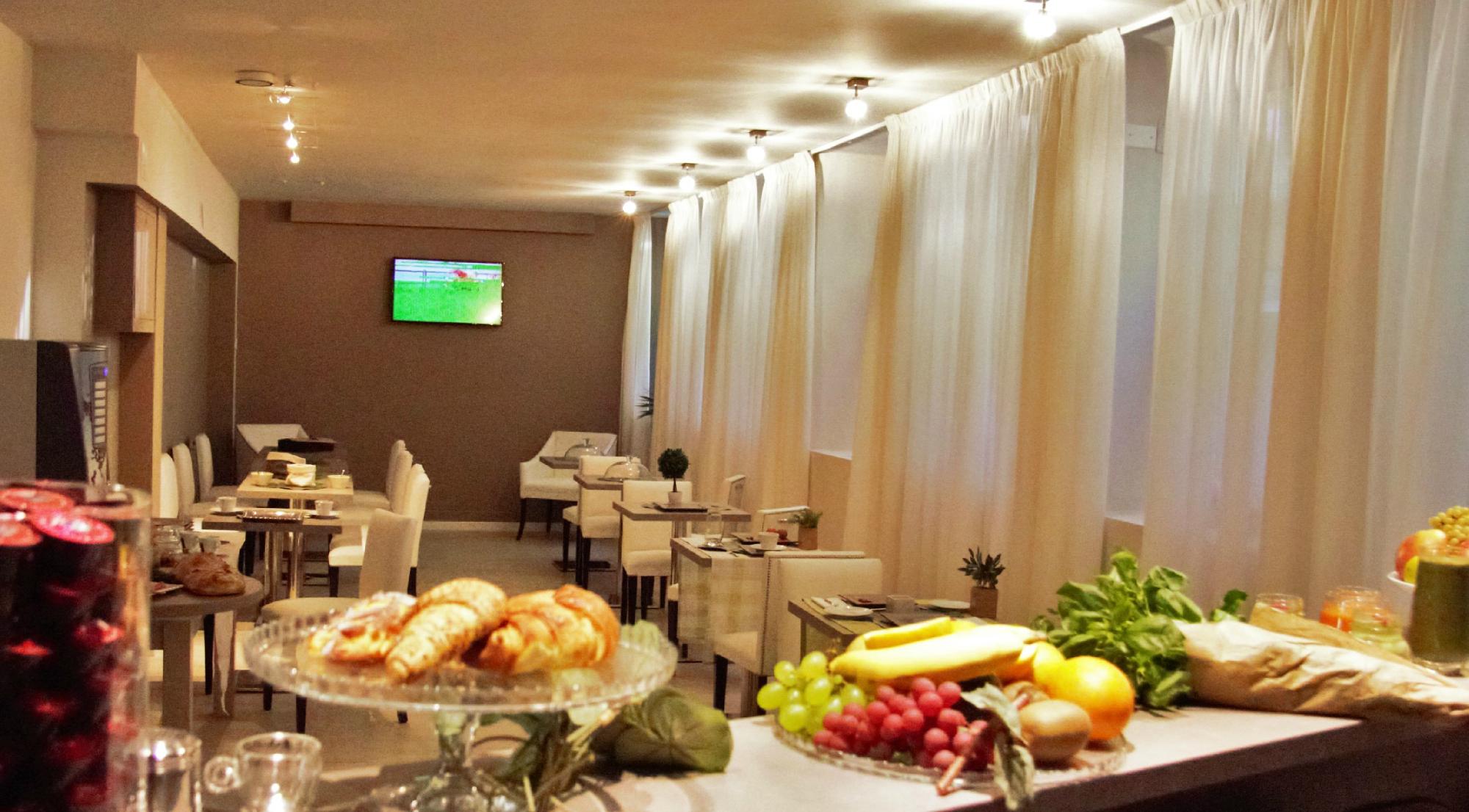 HOTEL ZARA MILANO $90 ($̶1̶0̶0̶) - Updated 2022 Prices & Reviews ...