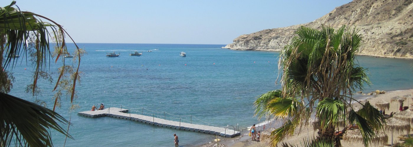 The beach viewed from the Columbia Beach Hotel / Resort.