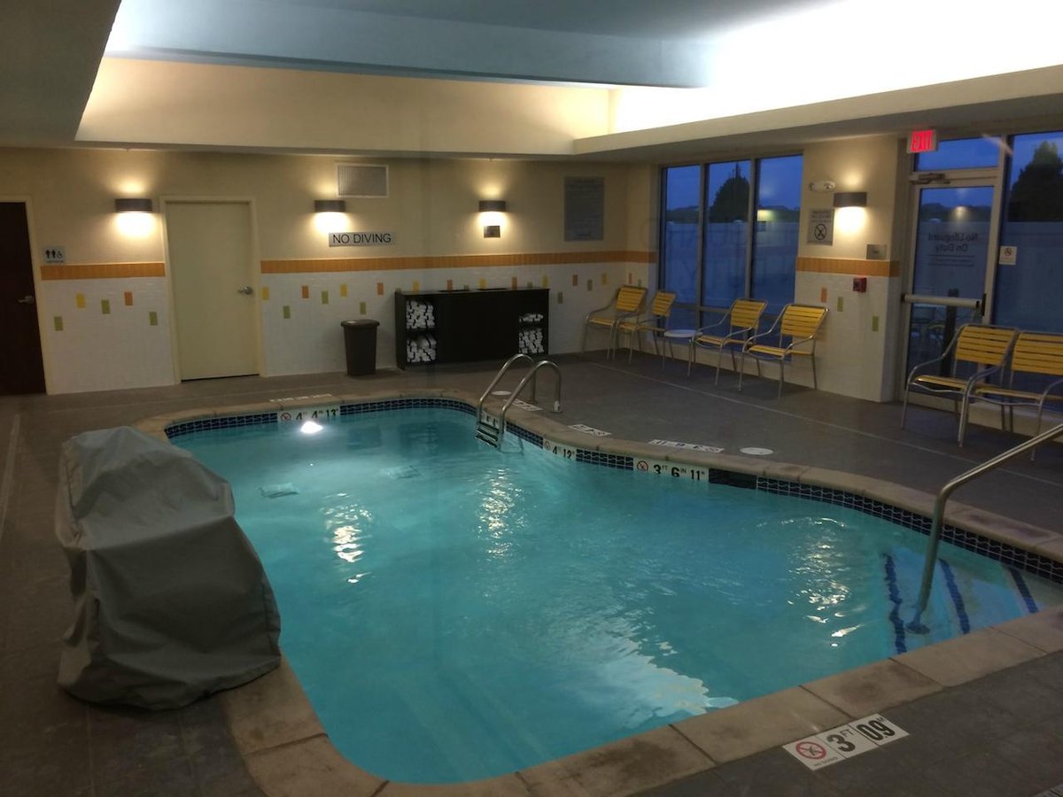 Fairfield Inn & Suites by Marriott Des Moines Urbandale Pool: Pictures ...